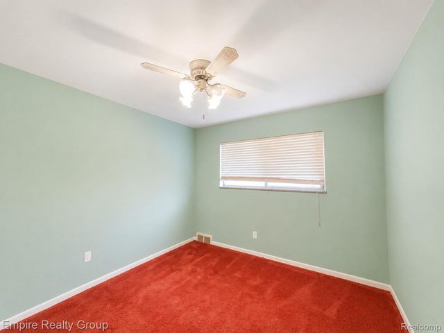 2766 W Huron Street, Waterford Charter Township, MI 48328