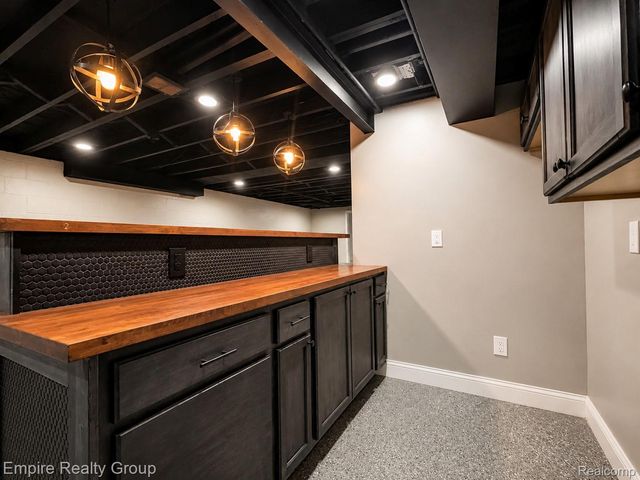 2766 W Huron Street, Waterford Charter Township, MI 48328