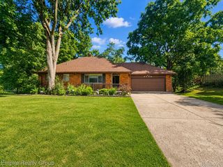 2766 W Huron Street, Waterford Charter Township, MI 48328