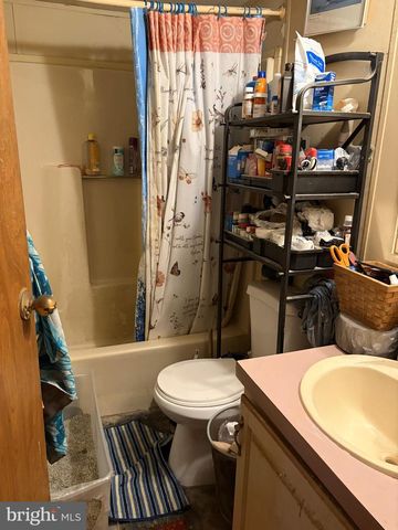 8 S CONESTOGA VIEW DR, Akron, PA 17501