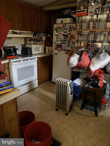 8 S CONESTOGA VIEW DR, Akron, PA 17501