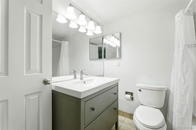 17034 E Tennessee Drive 105, Aurora, CO 80017