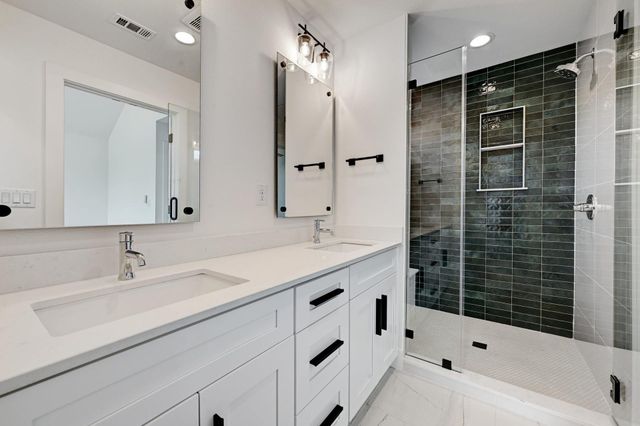 2308 Maxwell LN 1, Austin, TX 78741