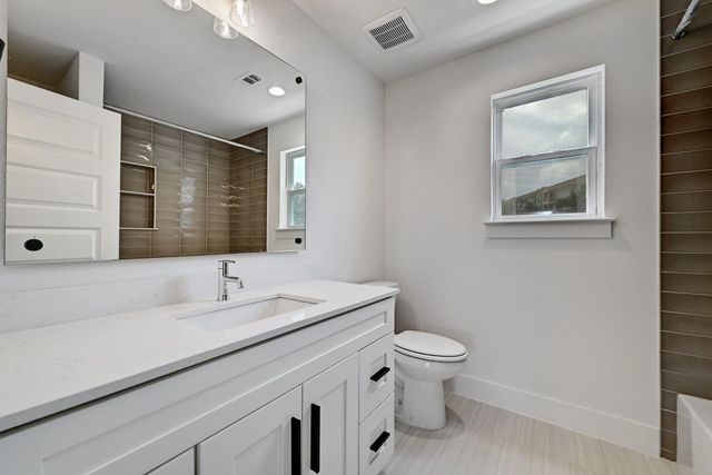 2308 Maxwell LN 1, Austin, TX 78741