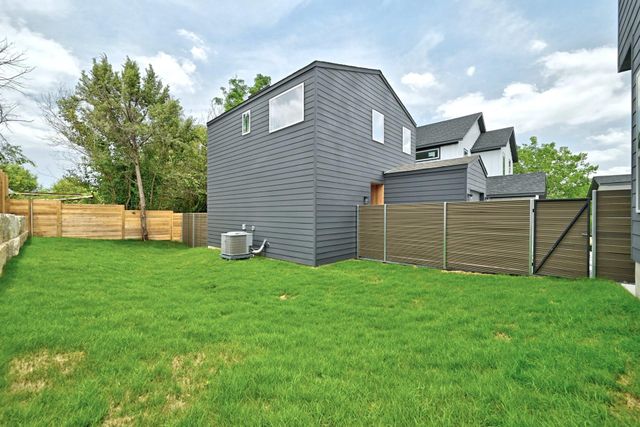 2308 Maxwell LN 1, Austin, TX 78741