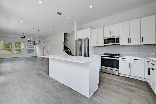 2308 Maxwell LN 1, Austin, TX 78741