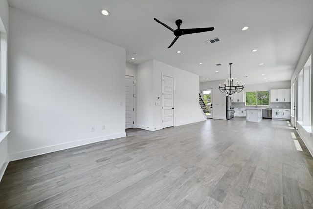 2308 Maxwell LN 1, Austin, TX 78741