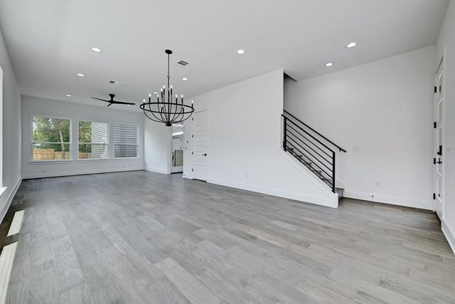 2308 Maxwell LN 1, Austin, TX 78741