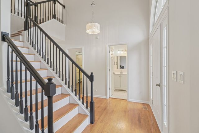 1087 Camillia Place, Fox River Grove, IL 60021