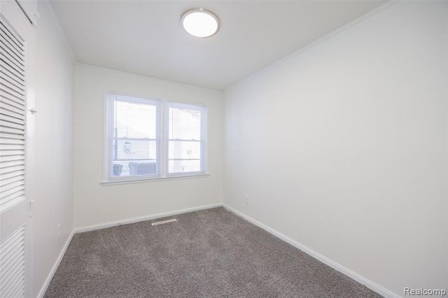 10111 Albany Street, Oak Park, MI 48237