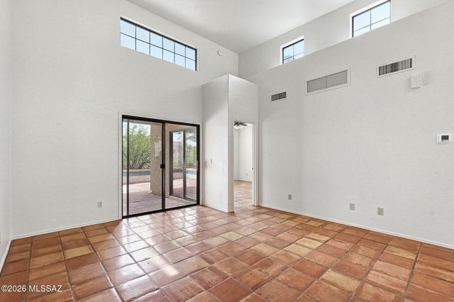 122 N Caviar Place, Tucson, AZ 85745