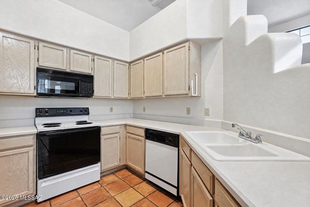 122 N Caviar Place, Tucson, AZ 85745