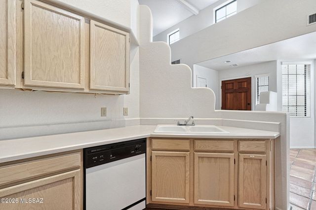 122 N Caviar Place, Tucson, AZ 85745