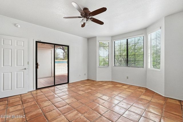 122 N Caviar Place, Tucson, AZ 85745