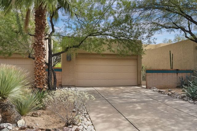 122 N Caviar Place, Tucson, AZ 85745