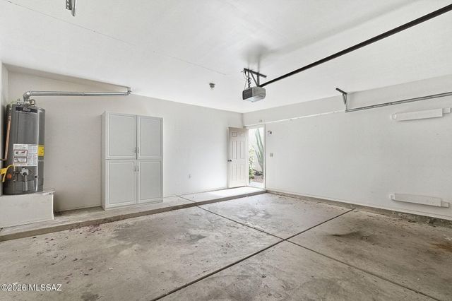 122 N Caviar Place, Tucson, AZ 85745