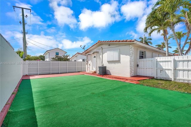 2400 SW 103rd Court, Miami, FL 33165