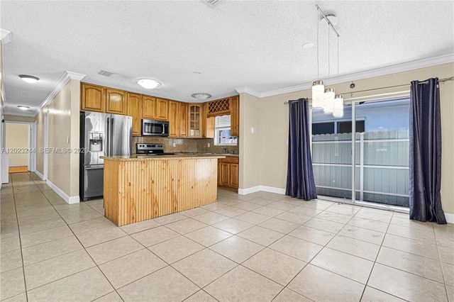 2400 SW 103rd Court, Miami, FL 33165