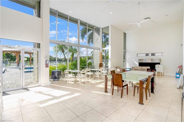 116 Santa Clara DR 12, Naples, FL 34104