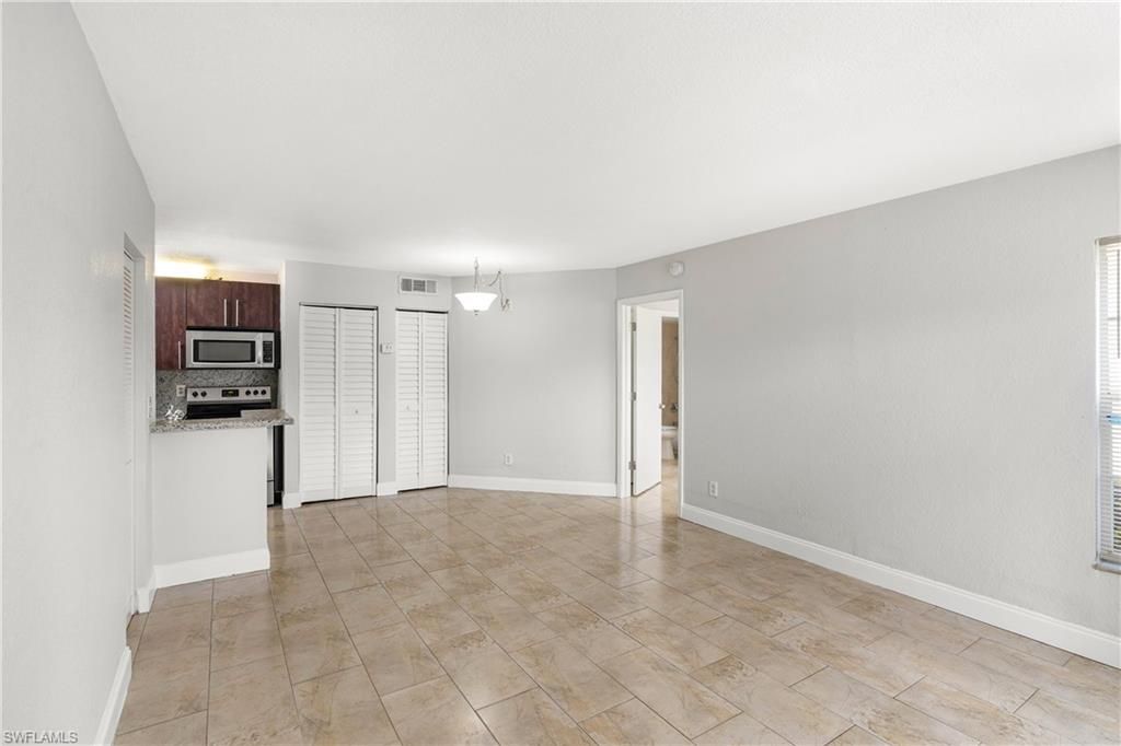 116 Santa Clara DR 12, Naples, FL 34104