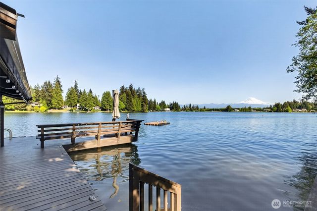 21421 Snag Island Drive E, Lake Tapps, WA 98391