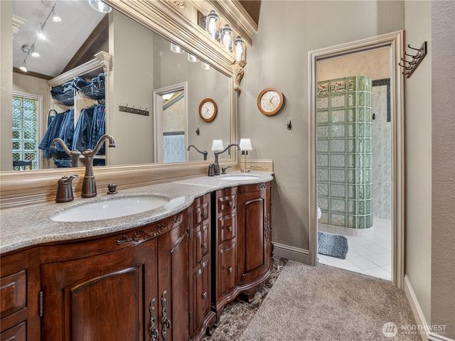 21421 Snag Island Drive E, Lake Tapps, WA 98391