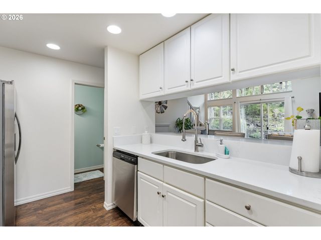 9721 Nw MILLER HILL Dr, Portland, OR 97229