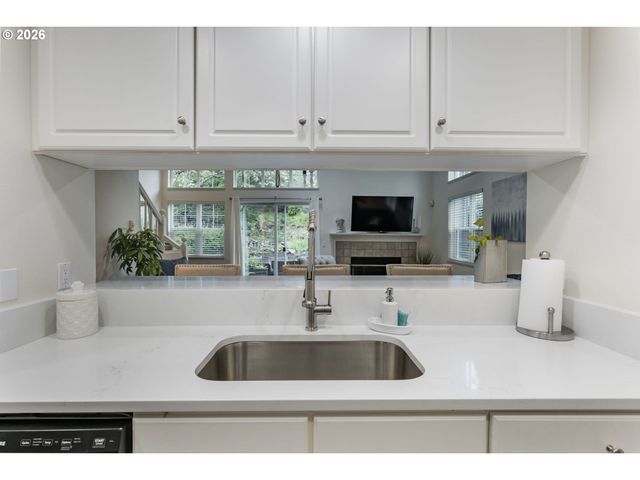 9721 Nw MILLER HILL Dr, Portland, OR 97229