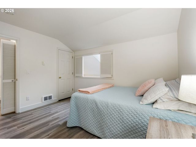 9721 Nw MILLER HILL Dr, Portland, OR 97229