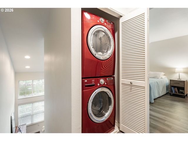 9721 Nw MILLER HILL Dr, Portland, OR 97229