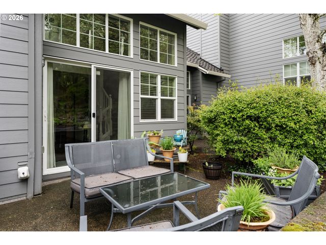 9721 Nw MILLER HILL Dr, Portland, OR 97229