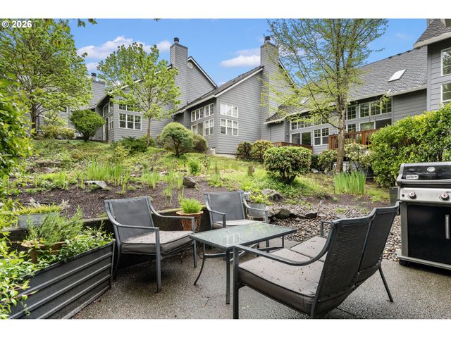 9721 Nw MILLER HILL Dr, Portland, OR 97229
