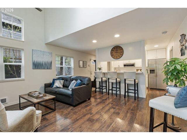 9721 Nw MILLER HILL Dr, Portland, OR 97229