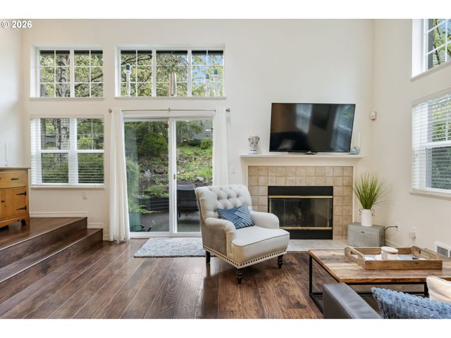 9721 Nw MILLER HILL Dr, Portland, OR 97229