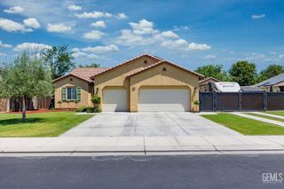 15726 Saint Clement Way, Bakersfield, CA 93314