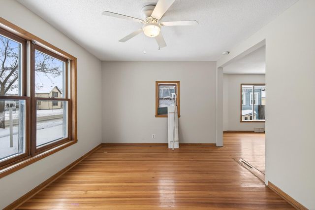 305 Osceola Avenue S, Saint Paul, MN 55102