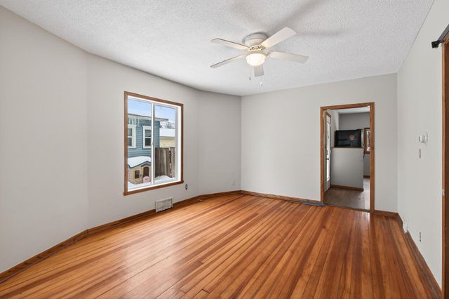 305 Osceola Avenue S, Saint Paul, MN 55102