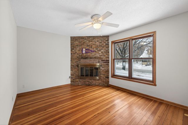 305 Osceola Avenue S, Saint Paul, MN 55102