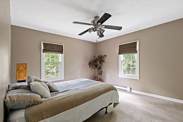 195 Bournehurst Dr, Plymouth, MA 02360