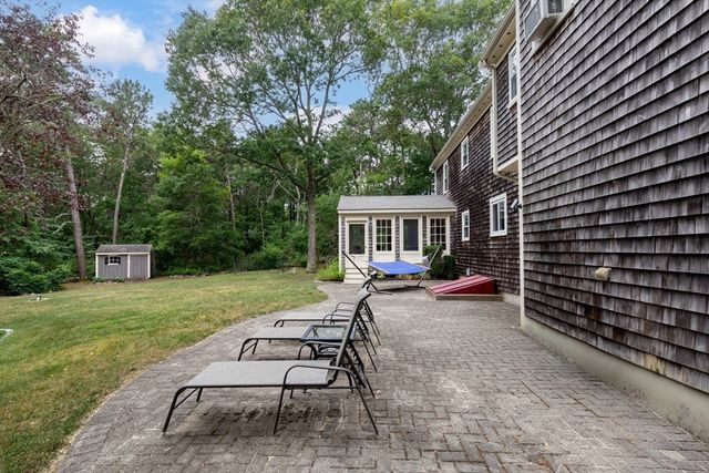 195 Bournehurst Dr, Plymouth, MA 02360