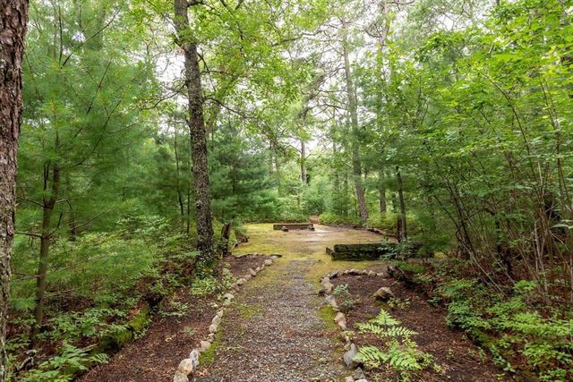 195 Bournehurst Dr, Plymouth, MA 02360