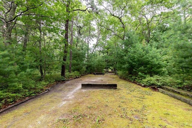 195 Bournehurst Dr, Plymouth, MA 02360
