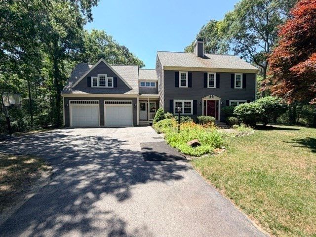195 Bournehurst Dr, Plymouth, MA 02360