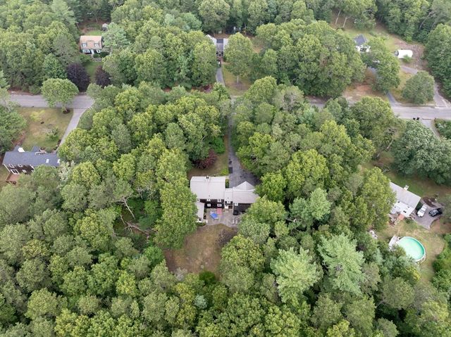 195 Bournehurst Dr, Plymouth, MA 02360