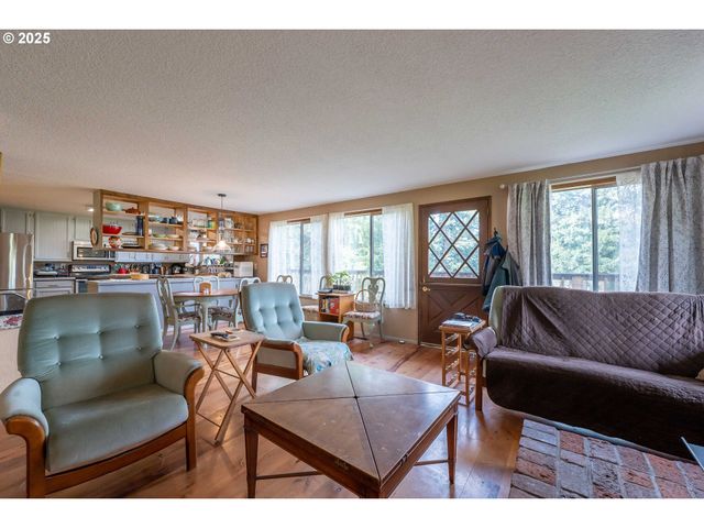 5383 SUNSHINE Rd, Roseburg, OR 97470