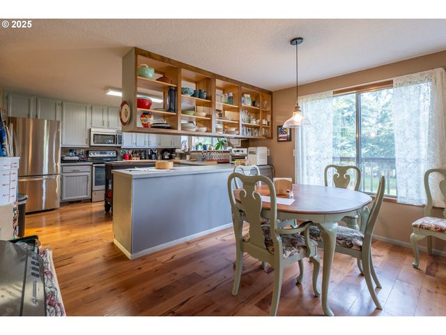 5383 SUNSHINE Rd, Roseburg, OR 97470
