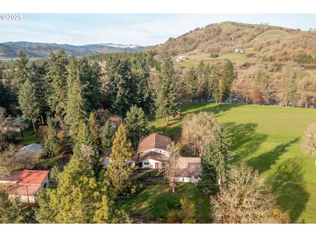 5383 SUNSHINE Rd, Roseburg, OR 97470