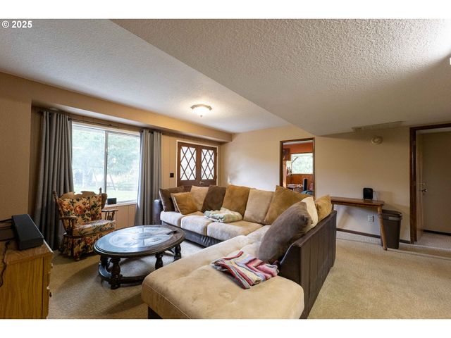 5383 SUNSHINE Rd, Roseburg, OR 97470