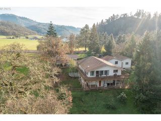 5383 SUNSHINE Rd, Roseburg, OR 97470