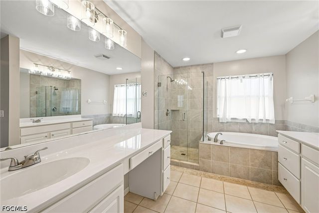 9724 Foxhall WAY 4, Estero, FL 33928